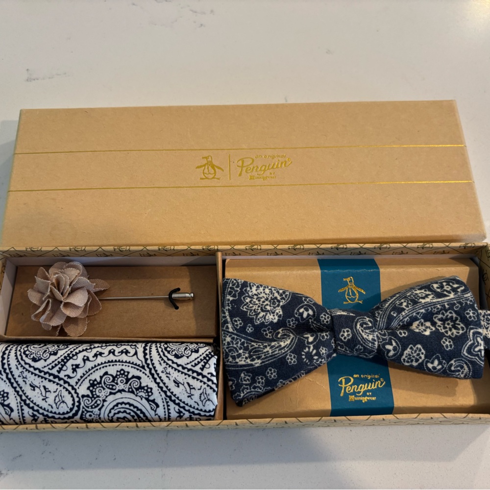 Original Penguin Navy and White Paisley Bow Tie Set
